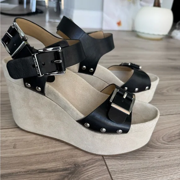 Colby Wedge Sandals - Picture 3 of 9